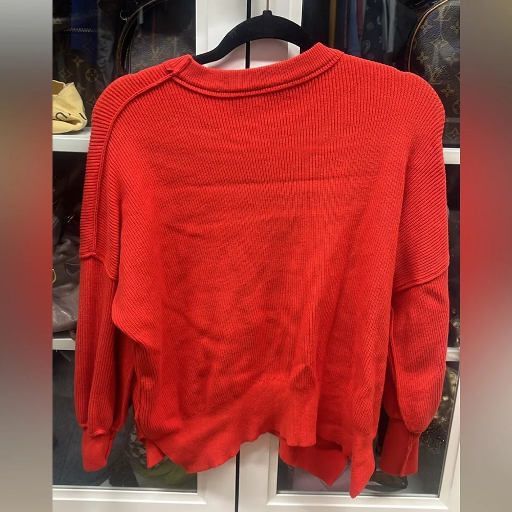 Red Soft sweater - Picture 2 of 2